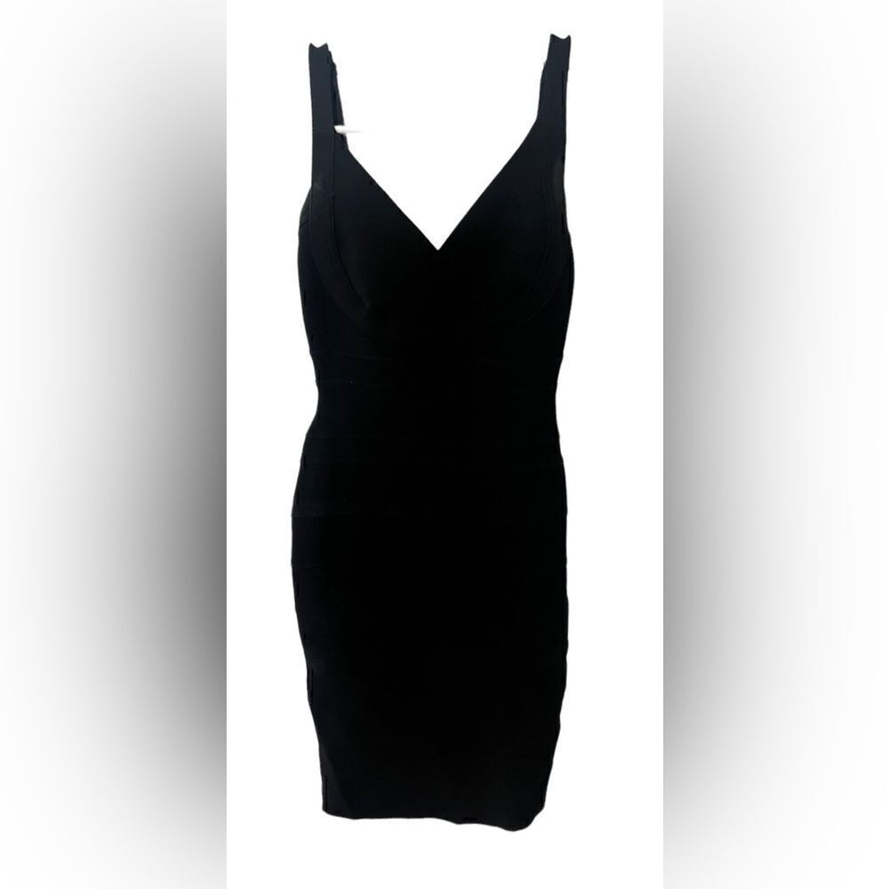 Aritzia Babaton Black Bandage dress zipper back adjustable straps bodycon‎